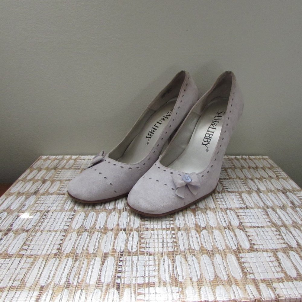 size 8.5 pastel grey betty suede heels